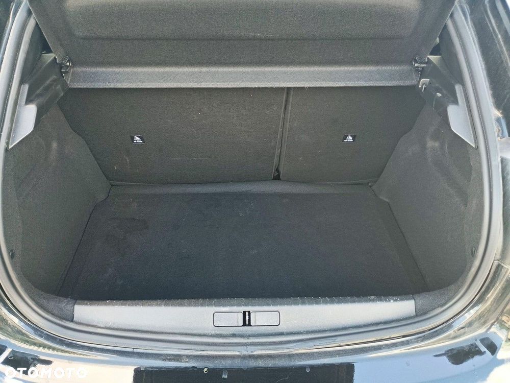 Peugeot 208 - 7
