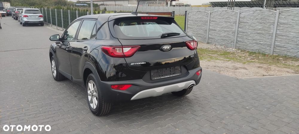 Kia Stonic - 5