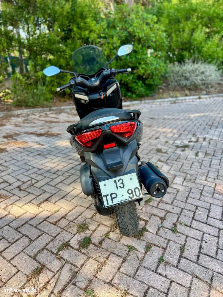 Yamaha X-Max - 4