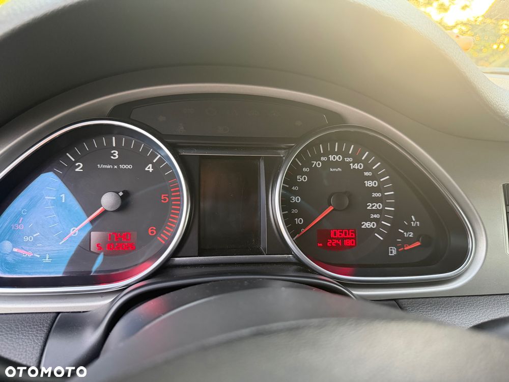 Audi Q7 - 6