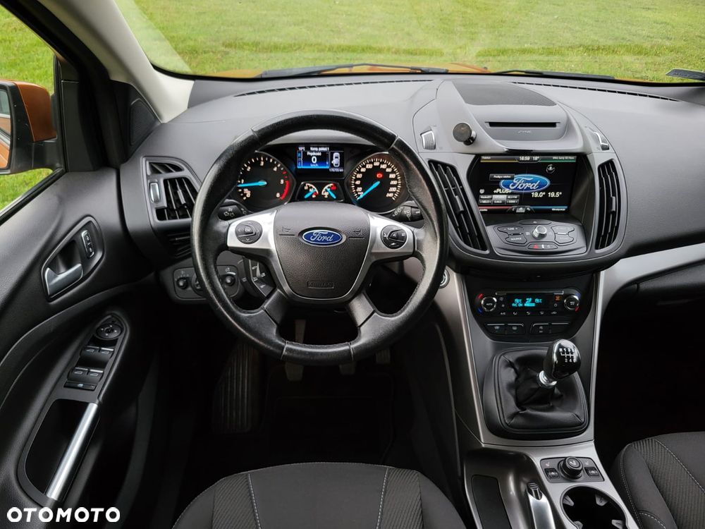 Ford Kuga - 19