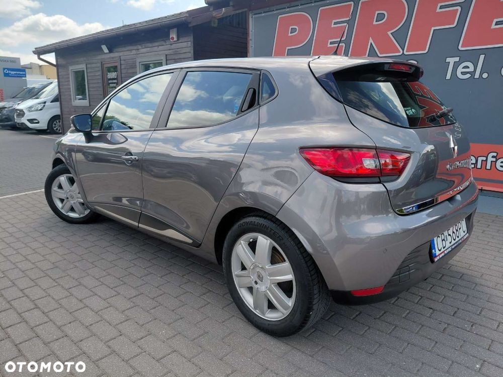Renault Clio - 6