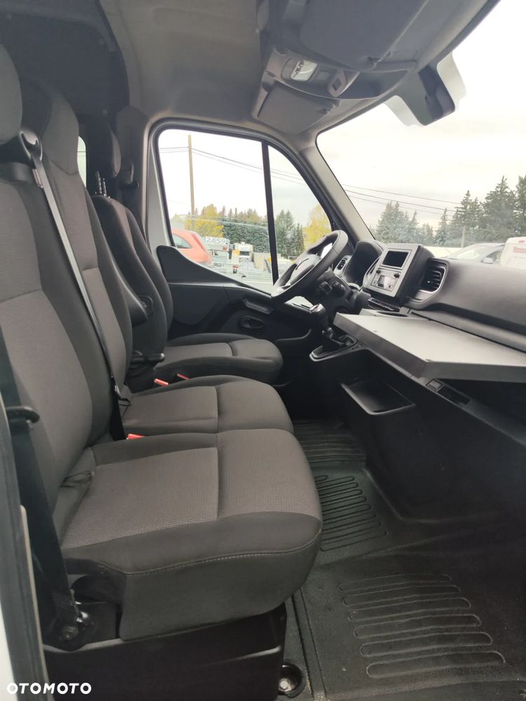 Renault Master  brygadówka 7 osób - 14