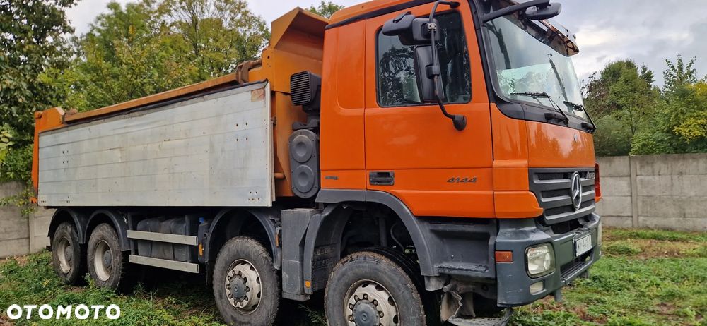 Mercedes-Benz ACTROS - 25