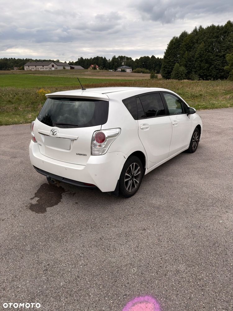 Toyota Verso 2.0 D-4D 7-Sitzer Life - 13