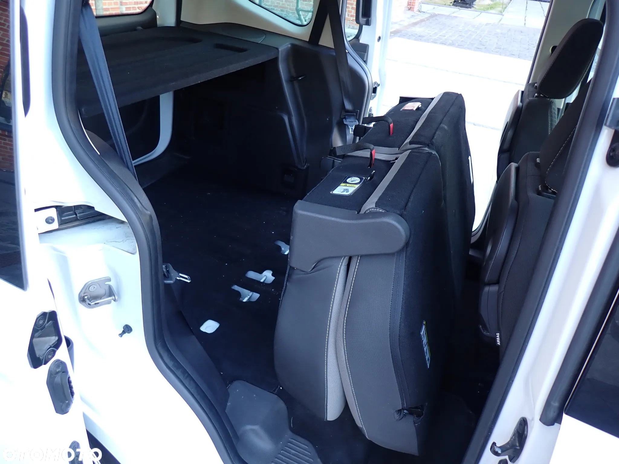 Ford Tourneo Courier 1.5 TDCi Trend - 35