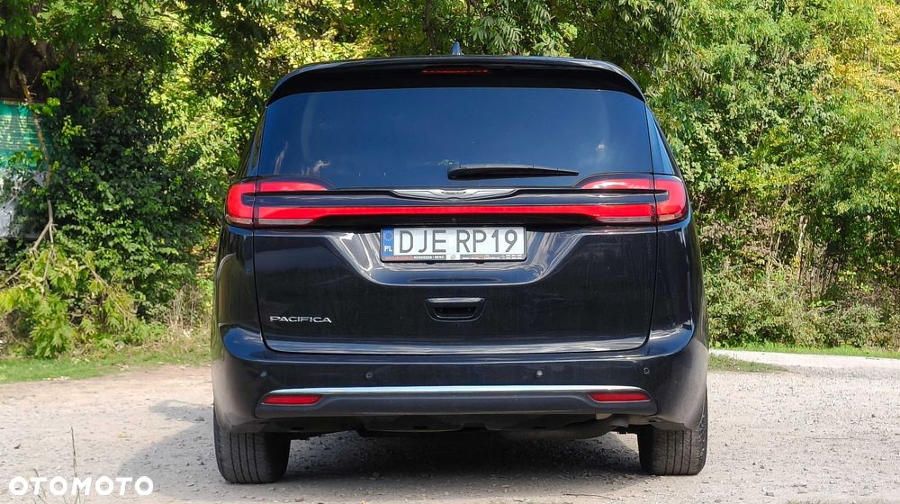 Chrysler Pacifica - 3