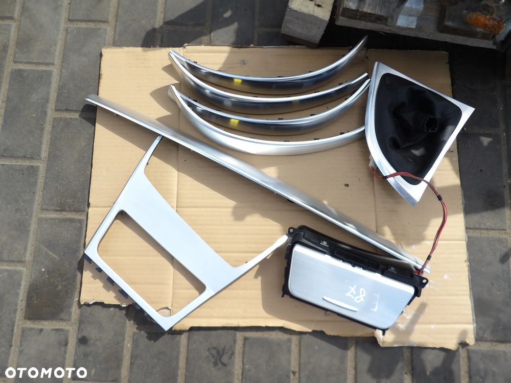 BMW - E87 - LIFT - KOMPLET LISTEW OZDOBNYCH - DEMONTAŻ - EUROPA - 7078571 - 1
