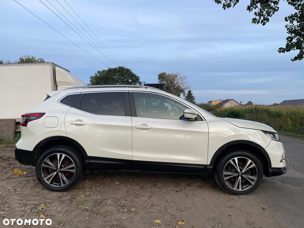 Nissan Qashqai - 2