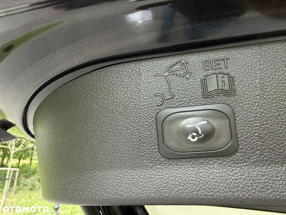 Ford Kuga - 27