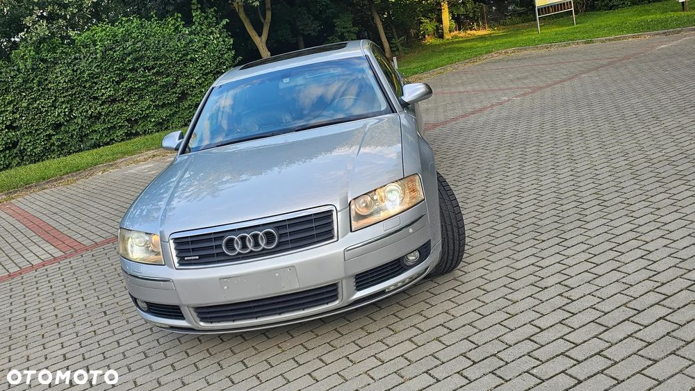 Audi A8 4.2 Quattro - 6