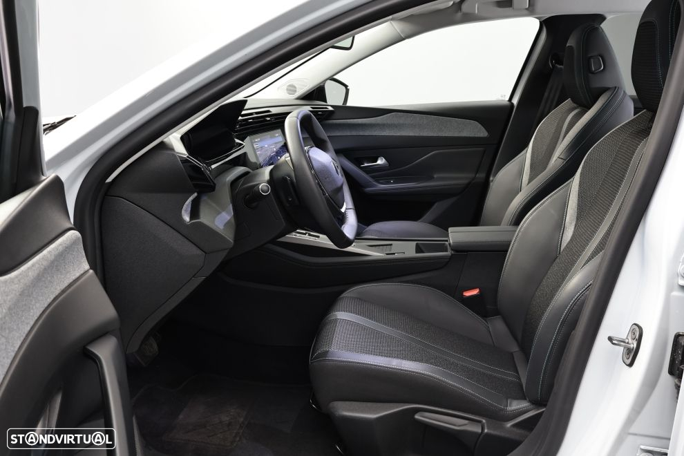 Peugeot 308 SW 1.2 PureTech Allure EAT8 - 24