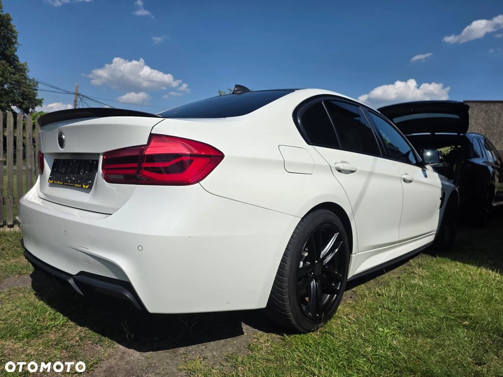 BMW Seria 3 318d M Sport Shadow - 5