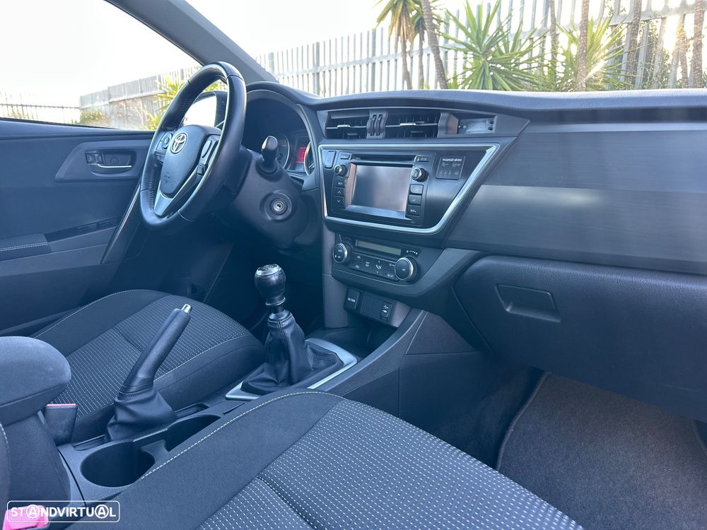 Toyota Auris 1.4 D-4D Comfort - 13