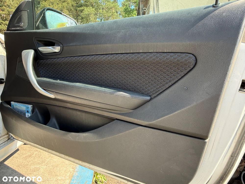 ŚRODEK FOTELE , BOCZKI , PODŁOKIETNIK, SUFIT BMW F22 M235I - 6