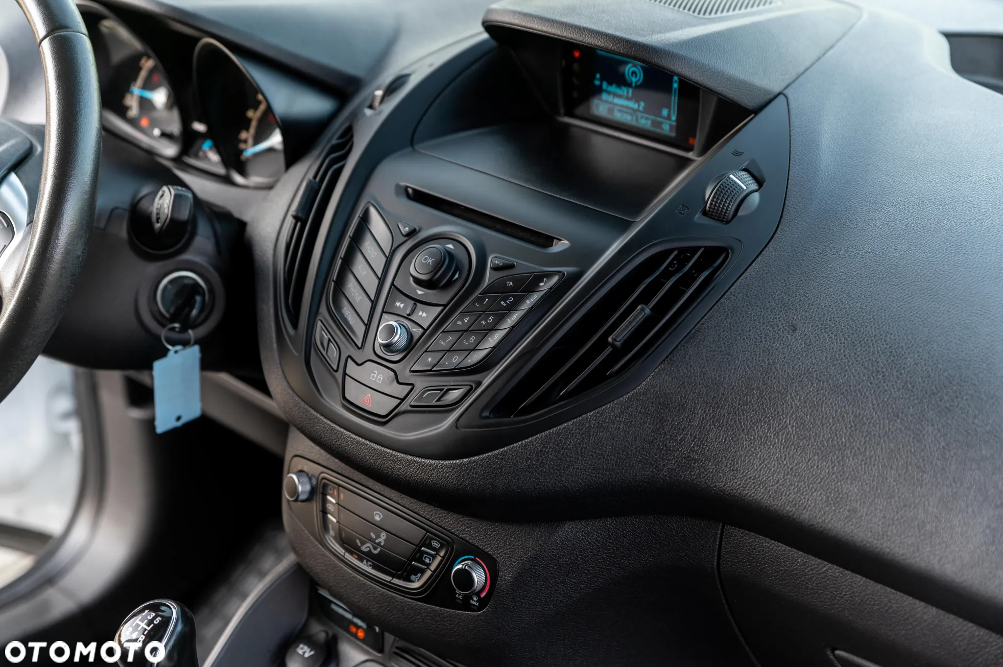 Ford Tourneo Courier 1.0 EcoBoost Trend - 26