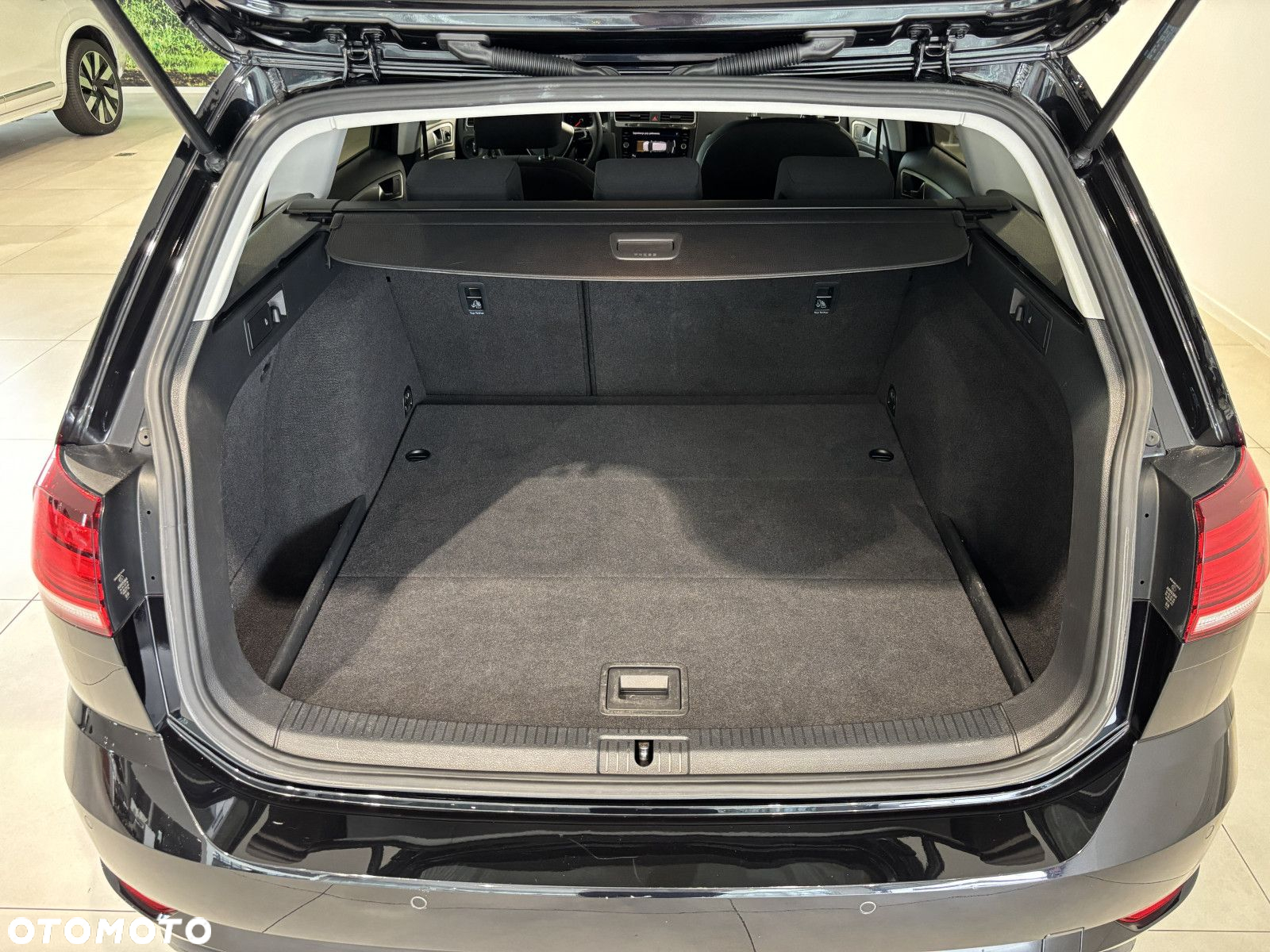 Volkswagen Golf - 23