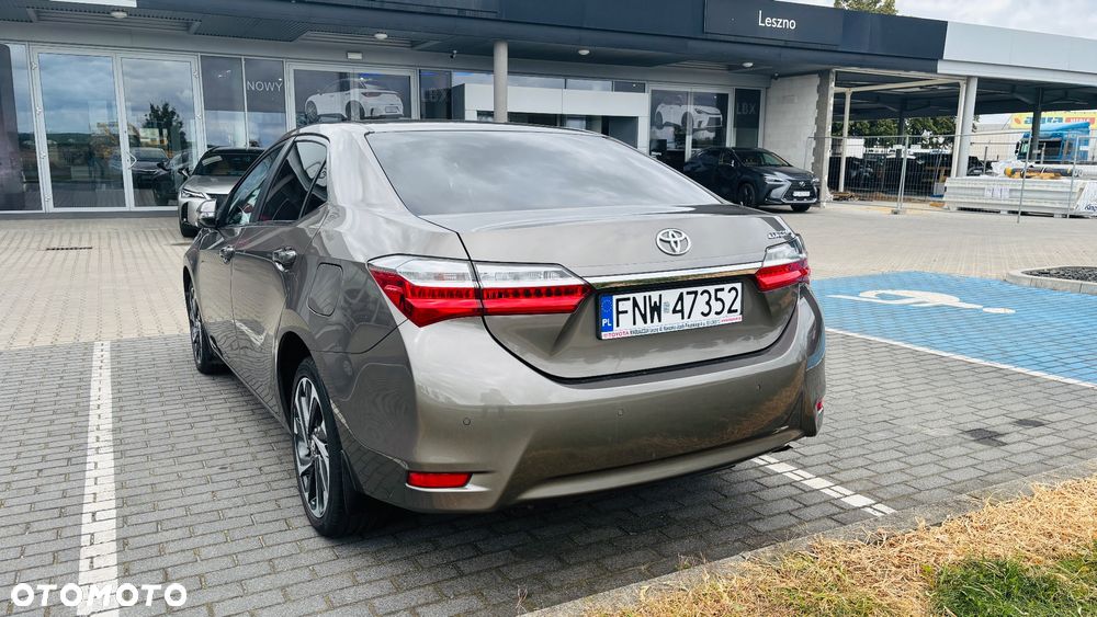 Toyota Corolla 1.6 Prestige MS - 3