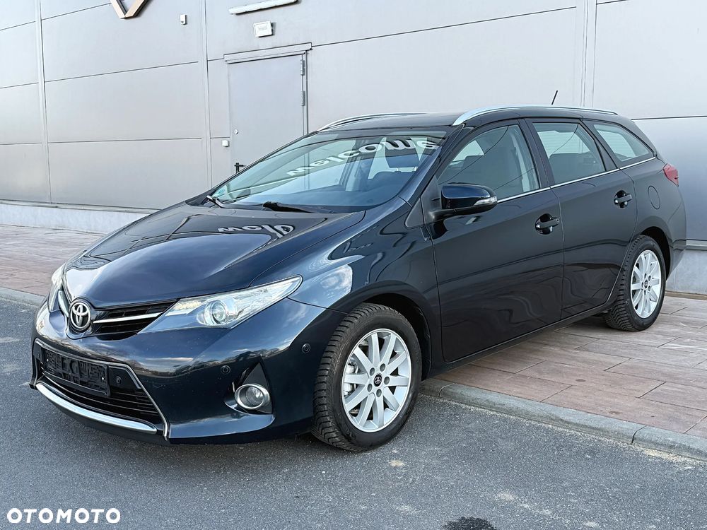 Toyota Auris 1.6 Life+ - 5
