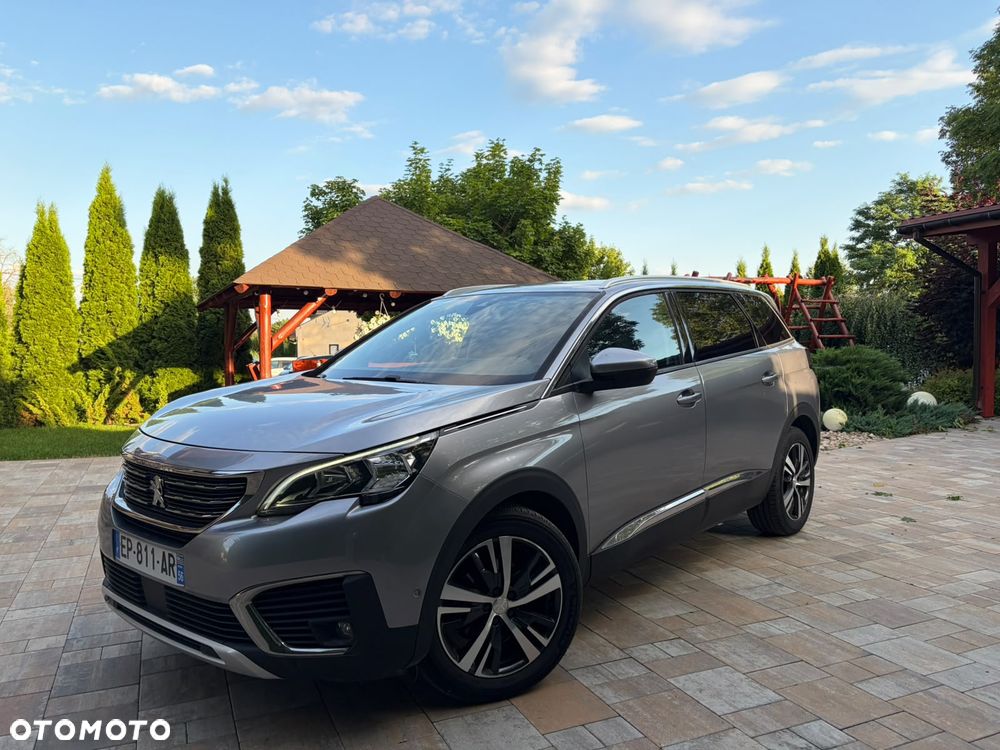 Peugeot 5008 - 8