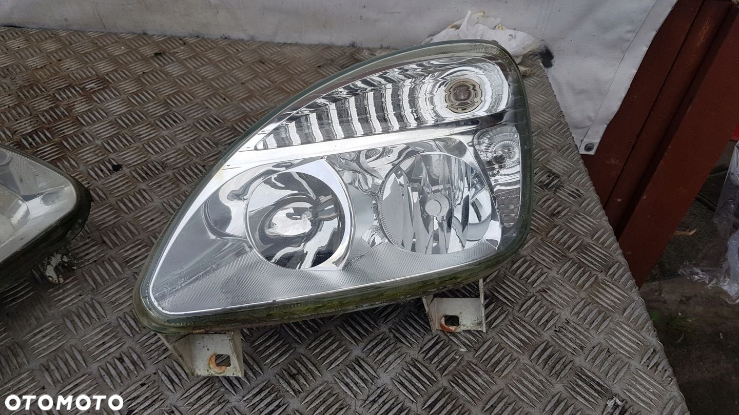 GAZ GAZELA GAZELLE LAMPA PRAWY PRZÓD - 7