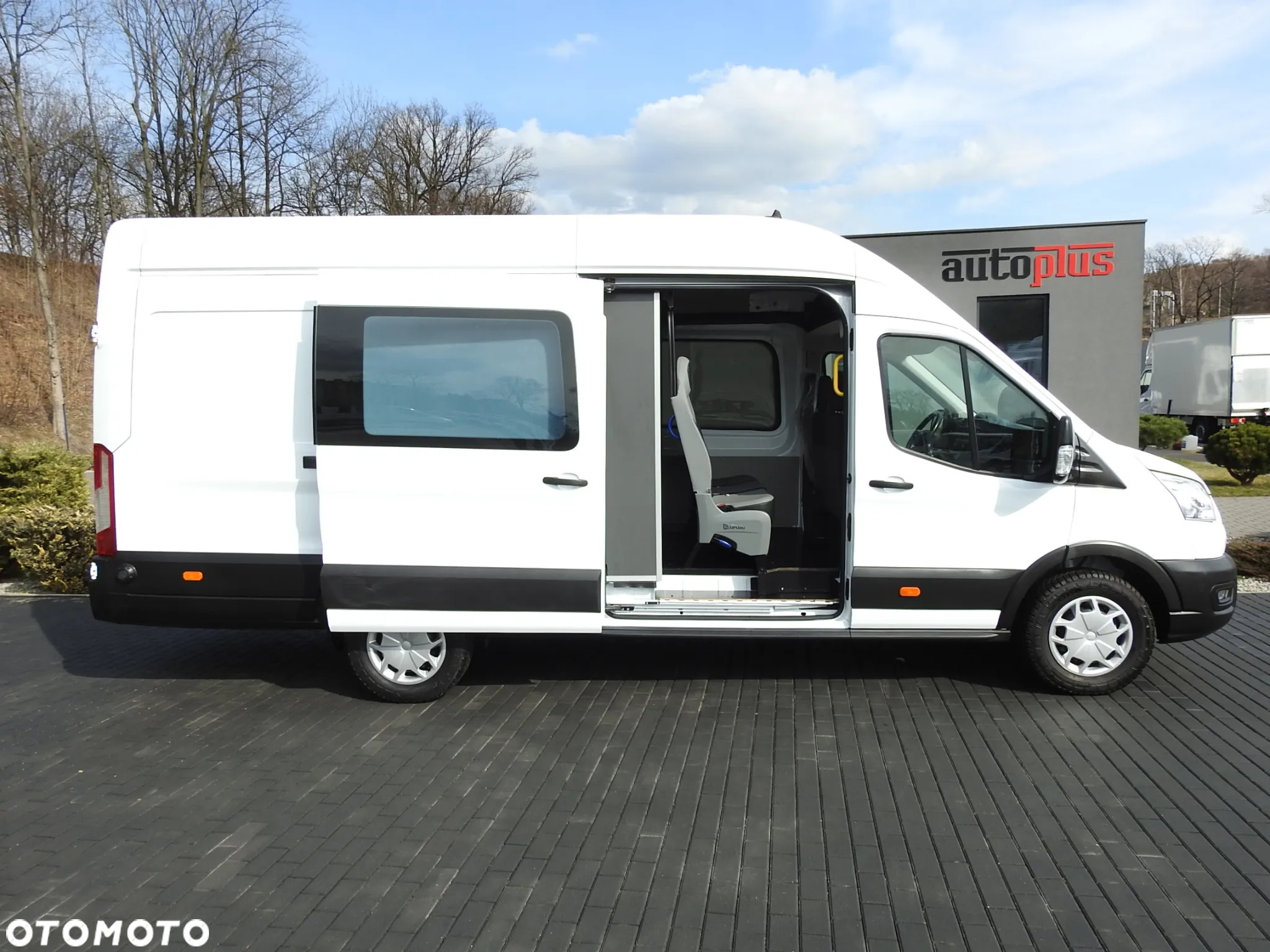 Ford TRANSIT  FURGON BRYGADÓWKA 6 MIEJSC TEMPOMAT LEDY KLIMATYZACJA 180KM [ U88643 ] - 9