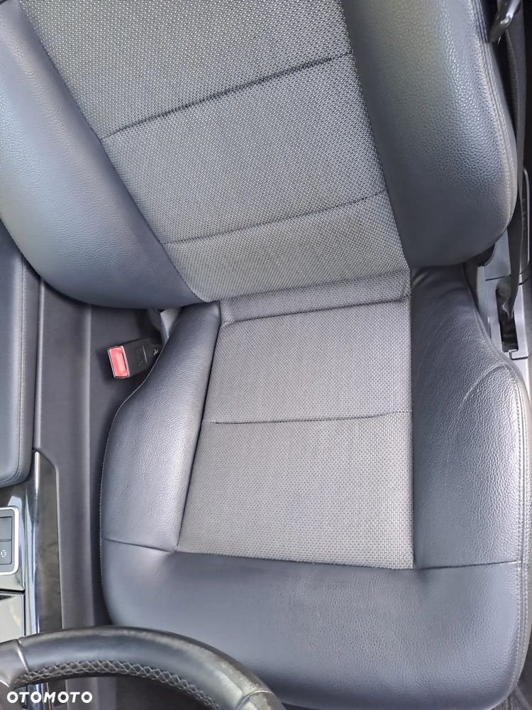 Mercedes-Benz Klasa E 350 CDI BlueEff - 18
