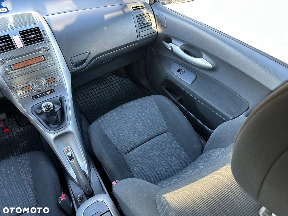 Toyota Auris 1.4 VVT-i Sol - 19