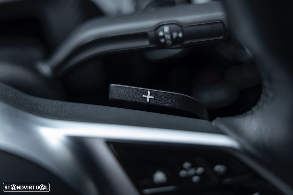 Mercedes-Benz A 250 e - 17