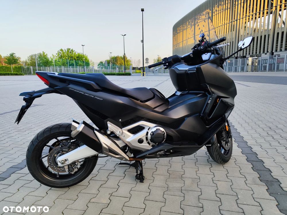 Honda NSS - 17
