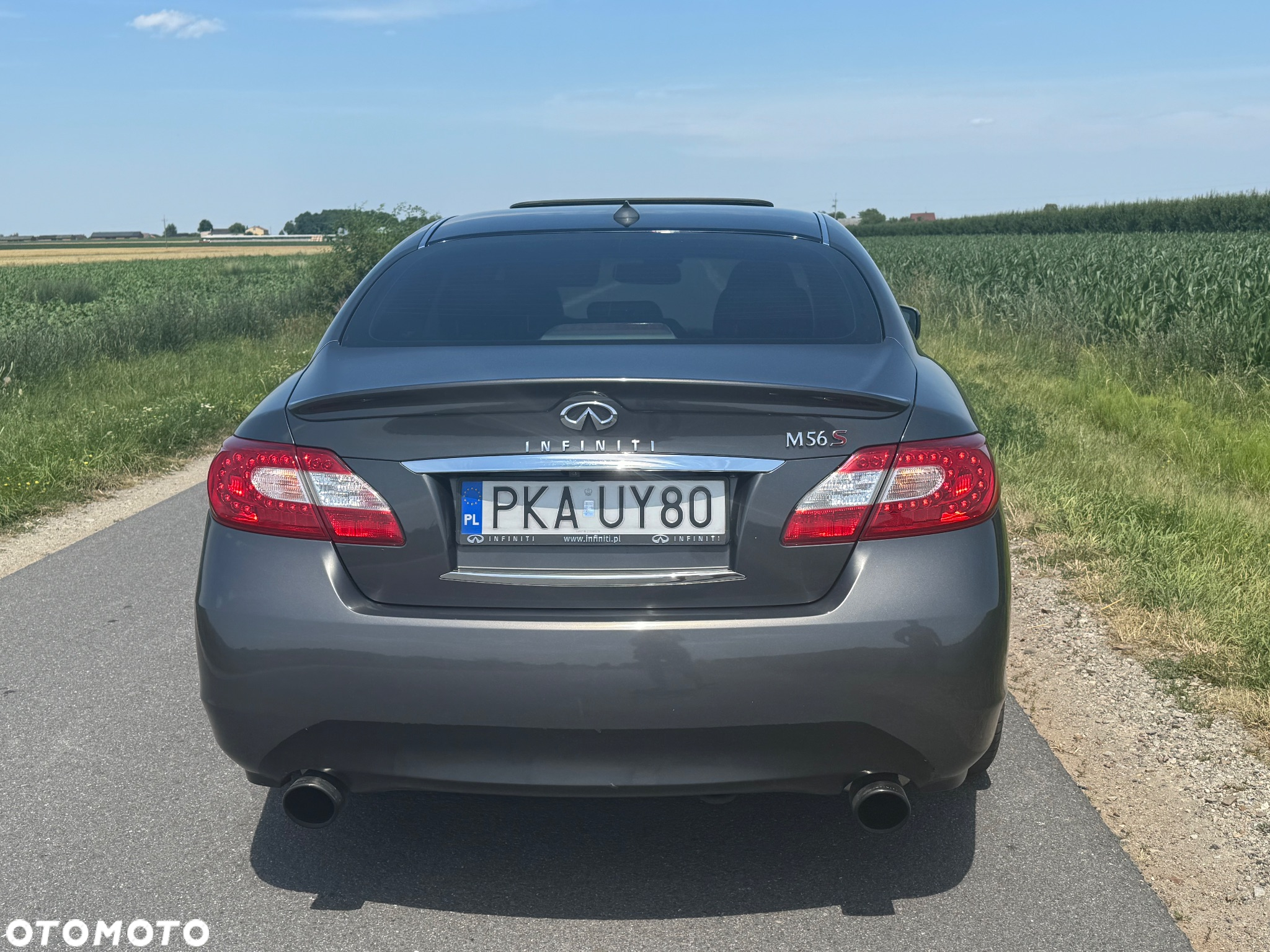 Infiniti M - 8