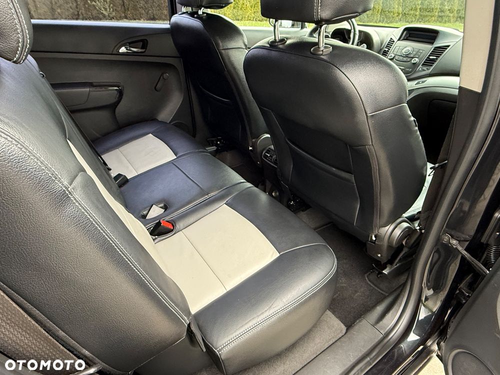 Chevrolet Orlando - 28