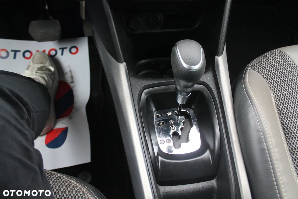 Peugeot 2008 PureTech 110 GPF Stop&Start EAT6 Style - 18