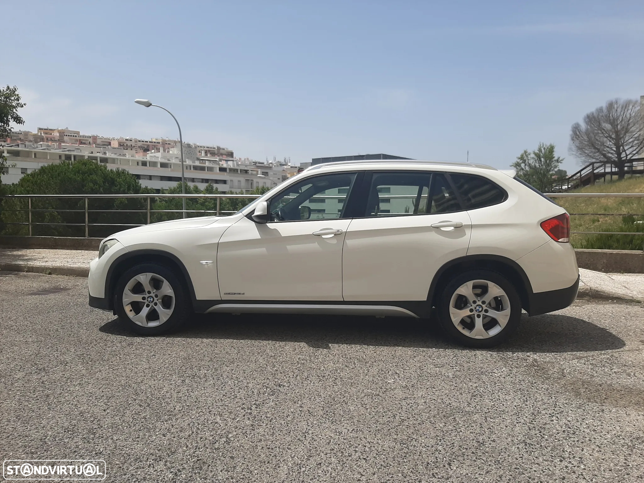 BMW X1 18 d sDrive Auto - 8