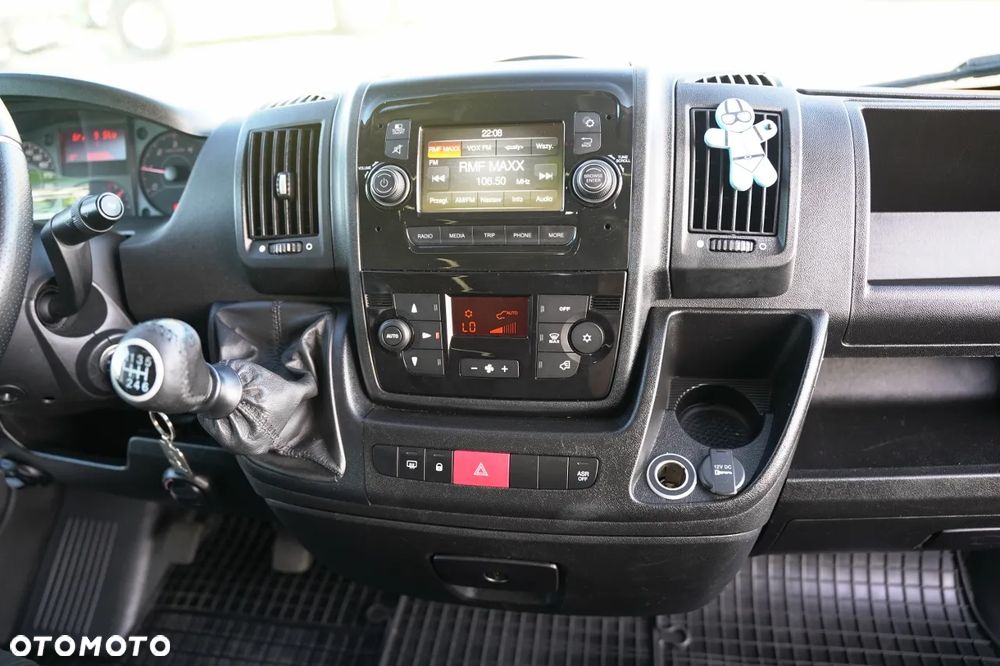 Peugeot BOXER /  9 OSOBOWY /  BLASZAK / FURGON / BOGATE WYPOSAŻENIE / - 28