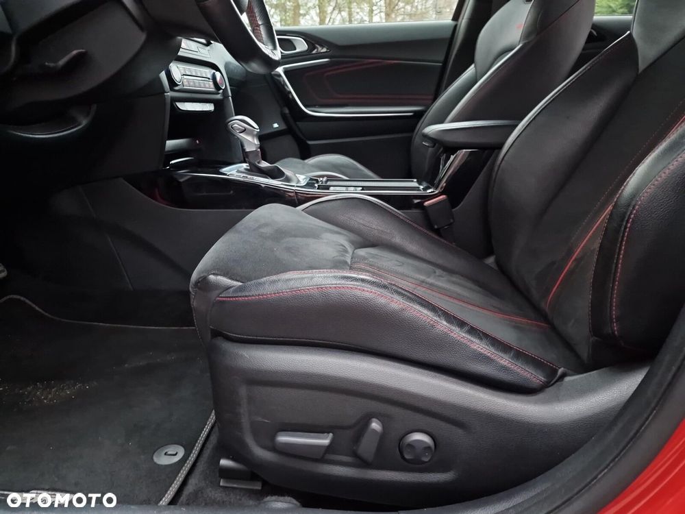 Kia ProCeed 1.6 T-GDI GT DCT - 21