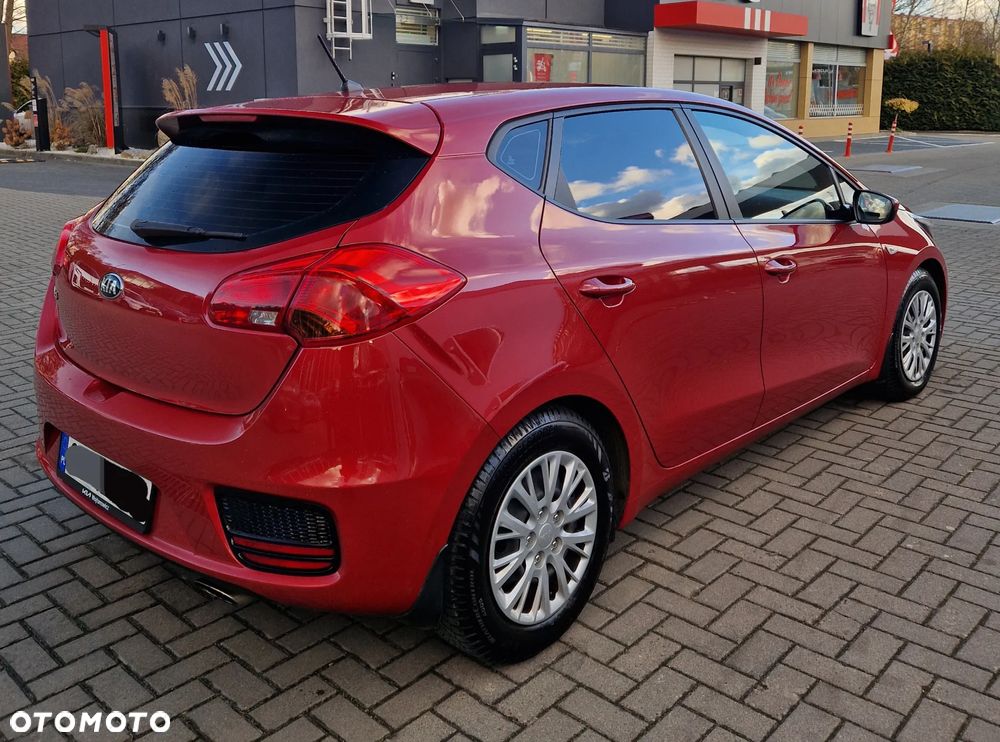 Kia Ceed - 4