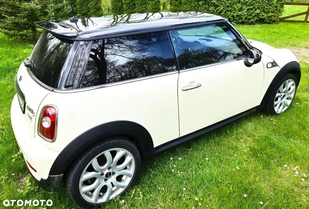 MINI Cooper S 50 Mayfair - 17