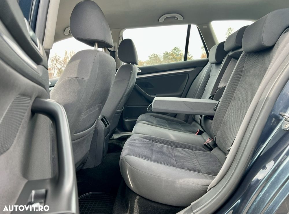 Volkswagen Golf 2.0 TDI Comfortline DSG - 24