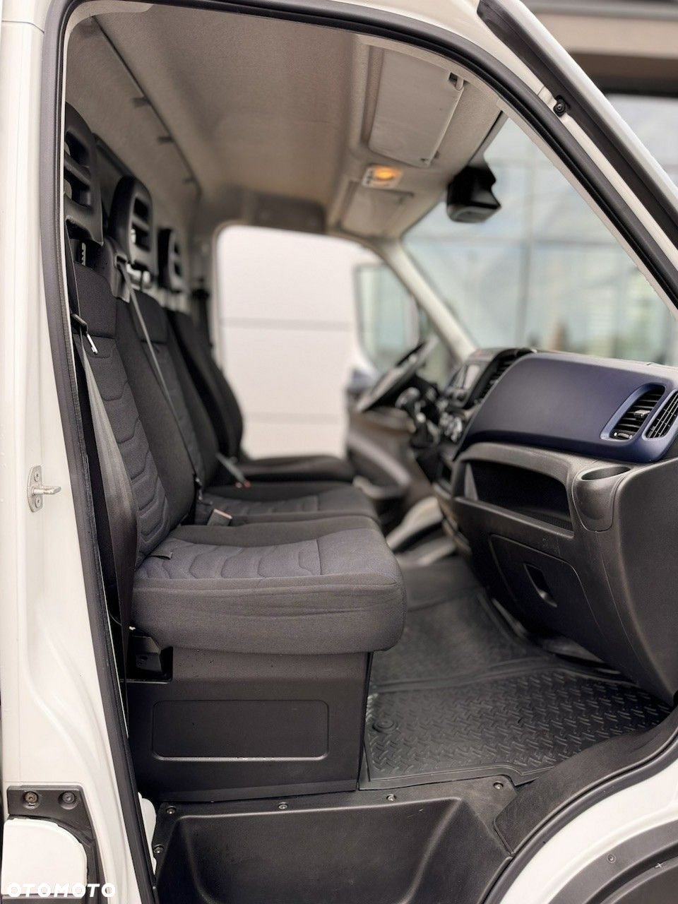 Iveco Daily 35S12 - 24