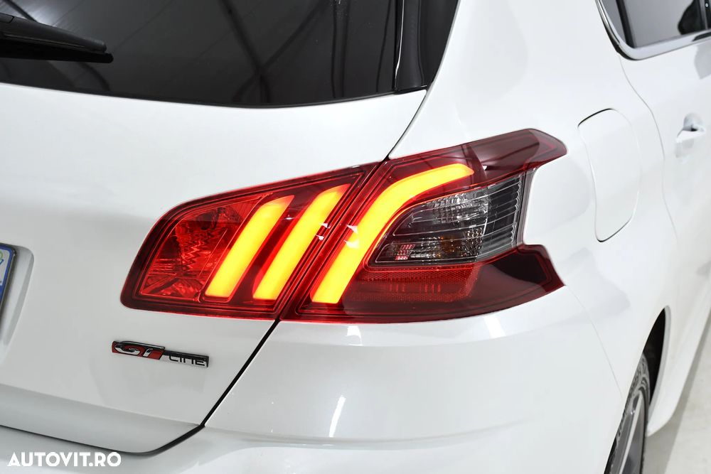 Peugeot 308 1.2 L PureTech Turbo S&S Active - 28