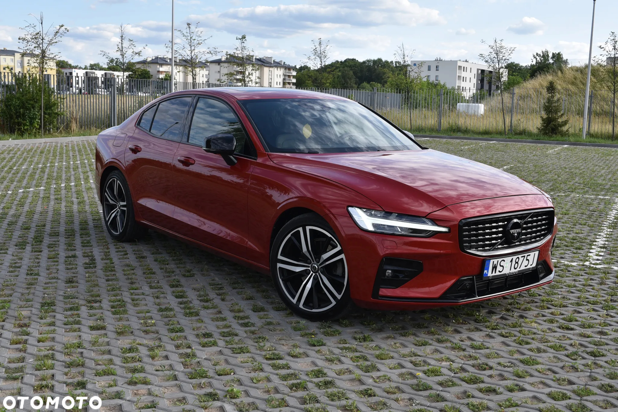 Volvo S60 T5 R-Design - 10