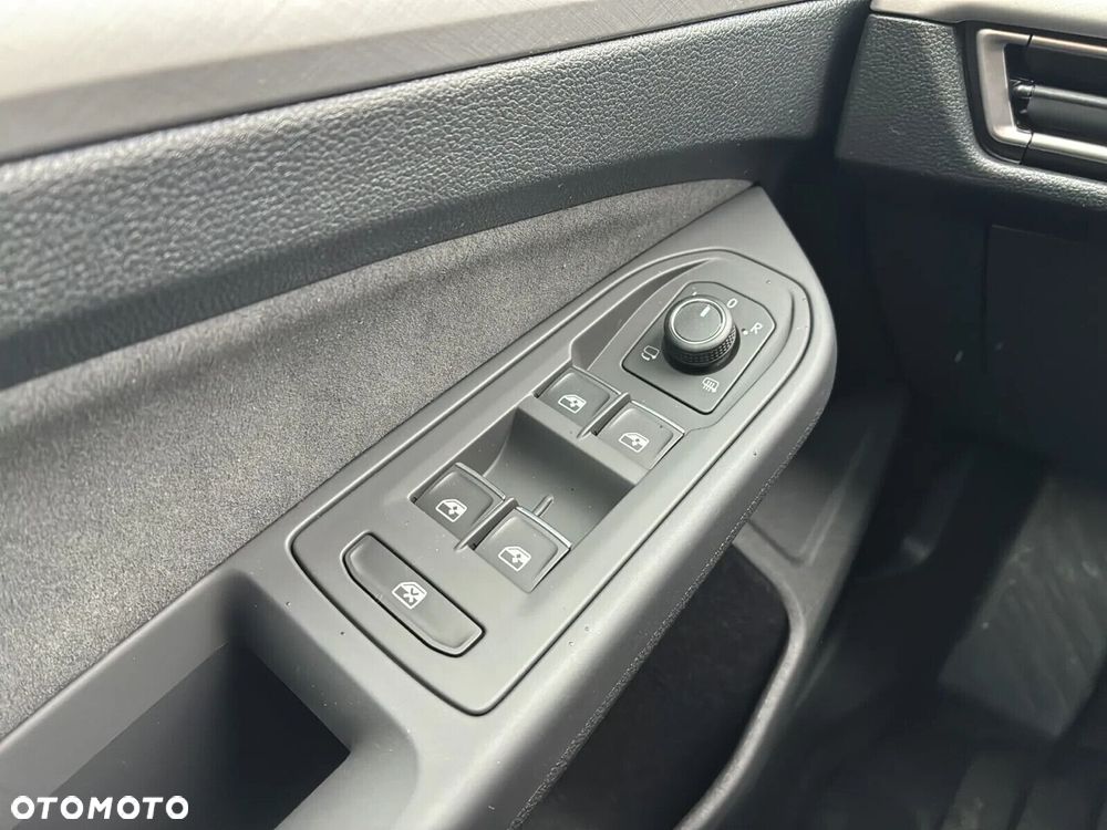 Volkswagen Golf - 24