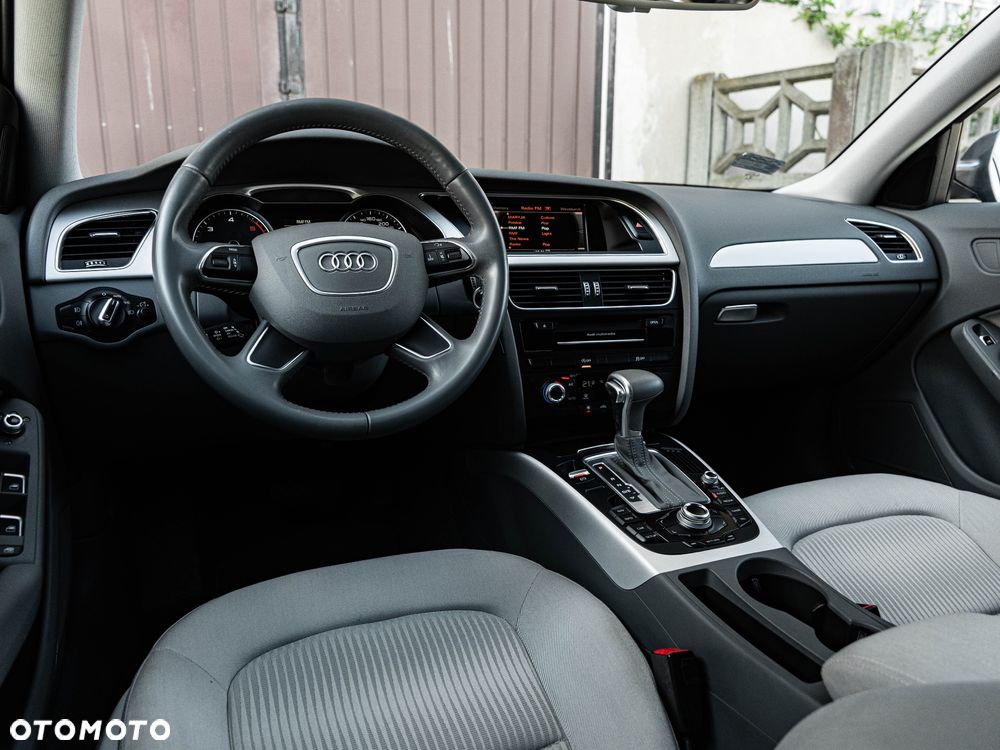 Audi A4 Avant 2.0 TDI DPF clean diesel multitronic Attraction - 30