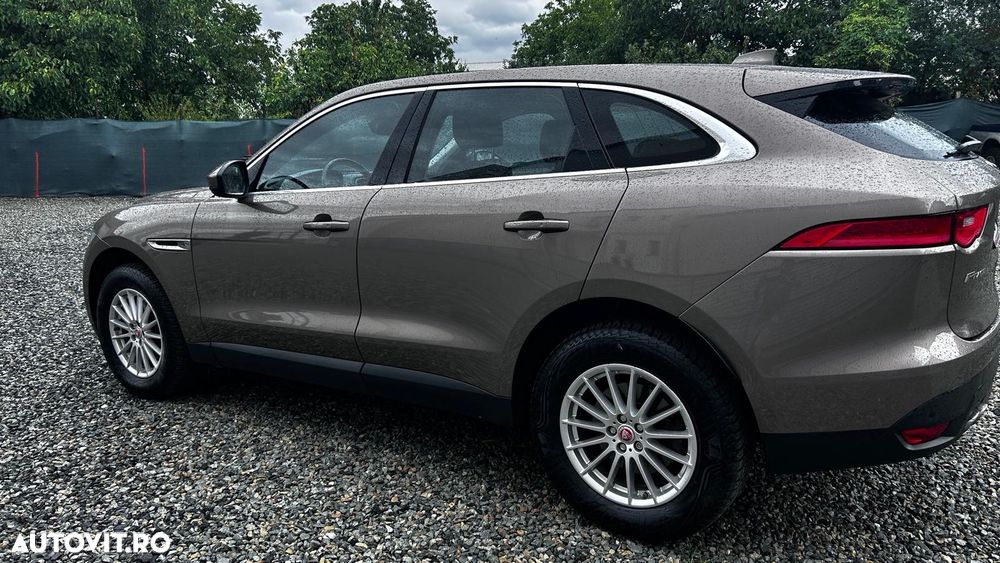 Jaguar F-Pace - 4