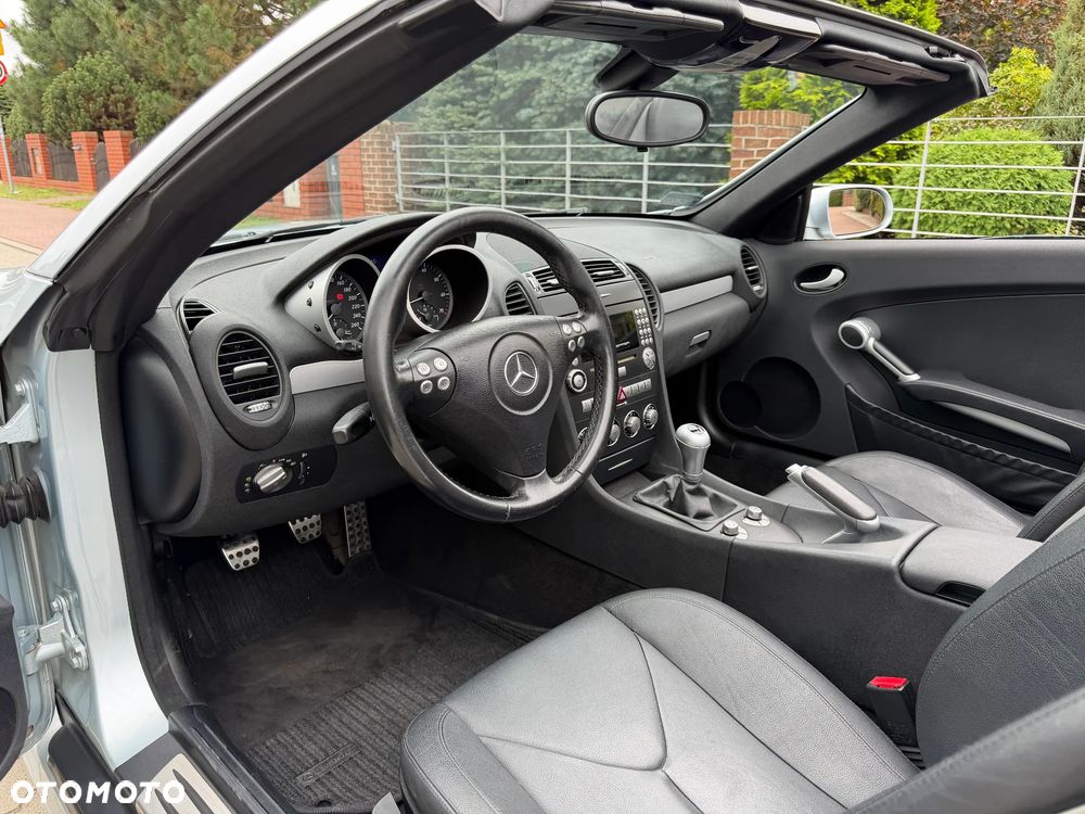 Mercedes-Benz SLK - 24