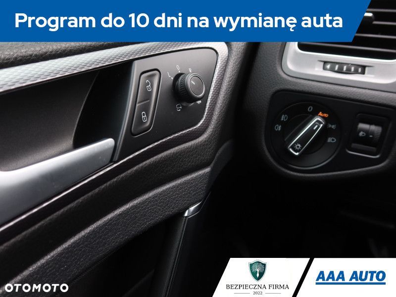 Volkswagen Golf - 19