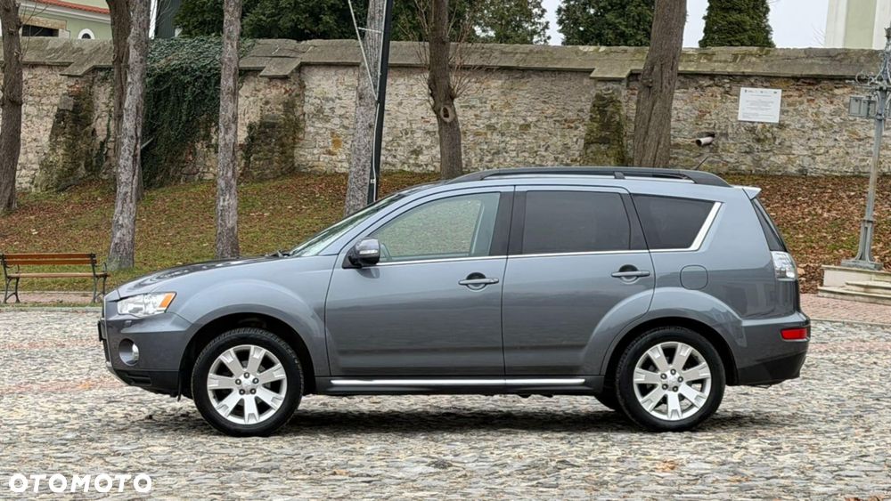 Mitsubishi Outlander - 6
