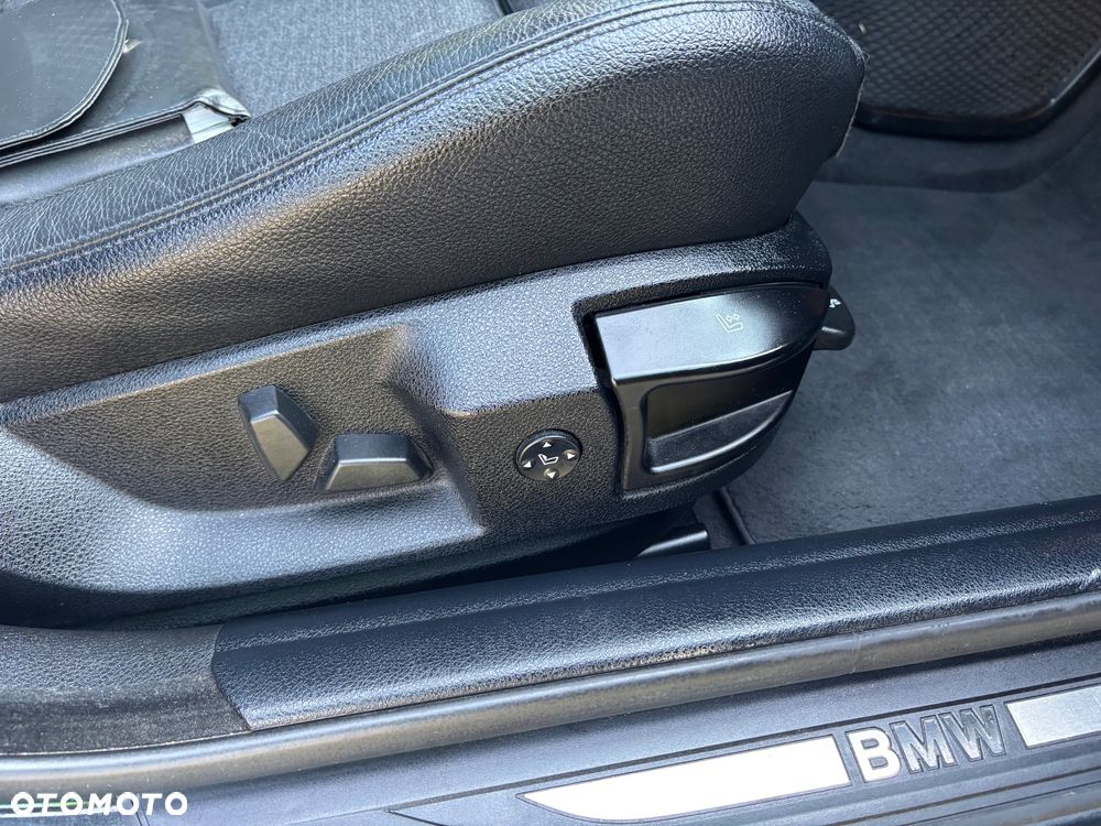 BMW Seria 5 520d xDrive Luxury Line - 19