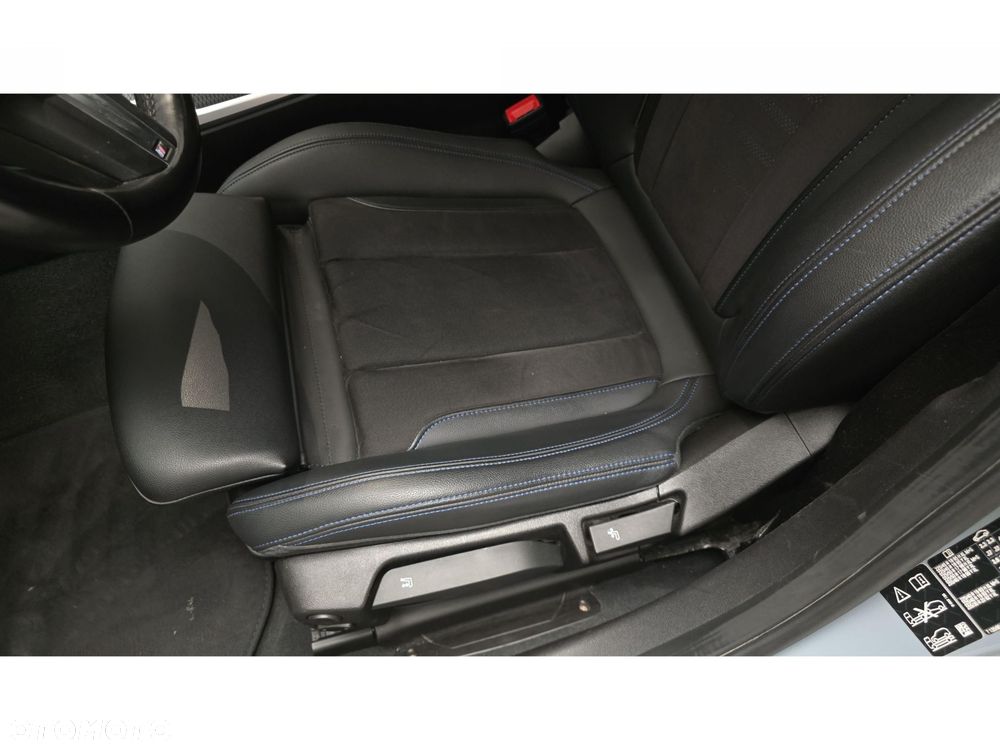 BMW Seria 3 320d xDrive mHEV M Sport - 19